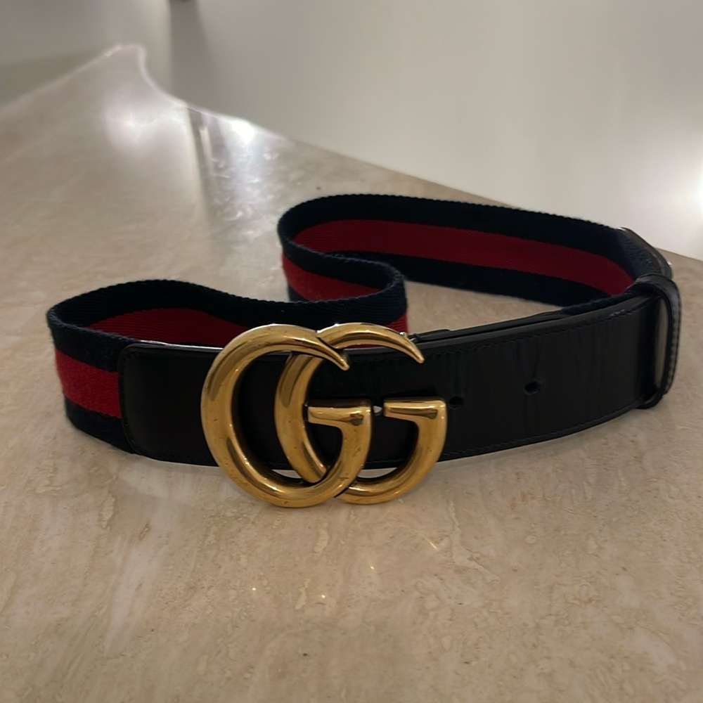 Unisex Gucci Belt. Size 85-34. Guaranteed Authentic. Red and Very Dark Blue.